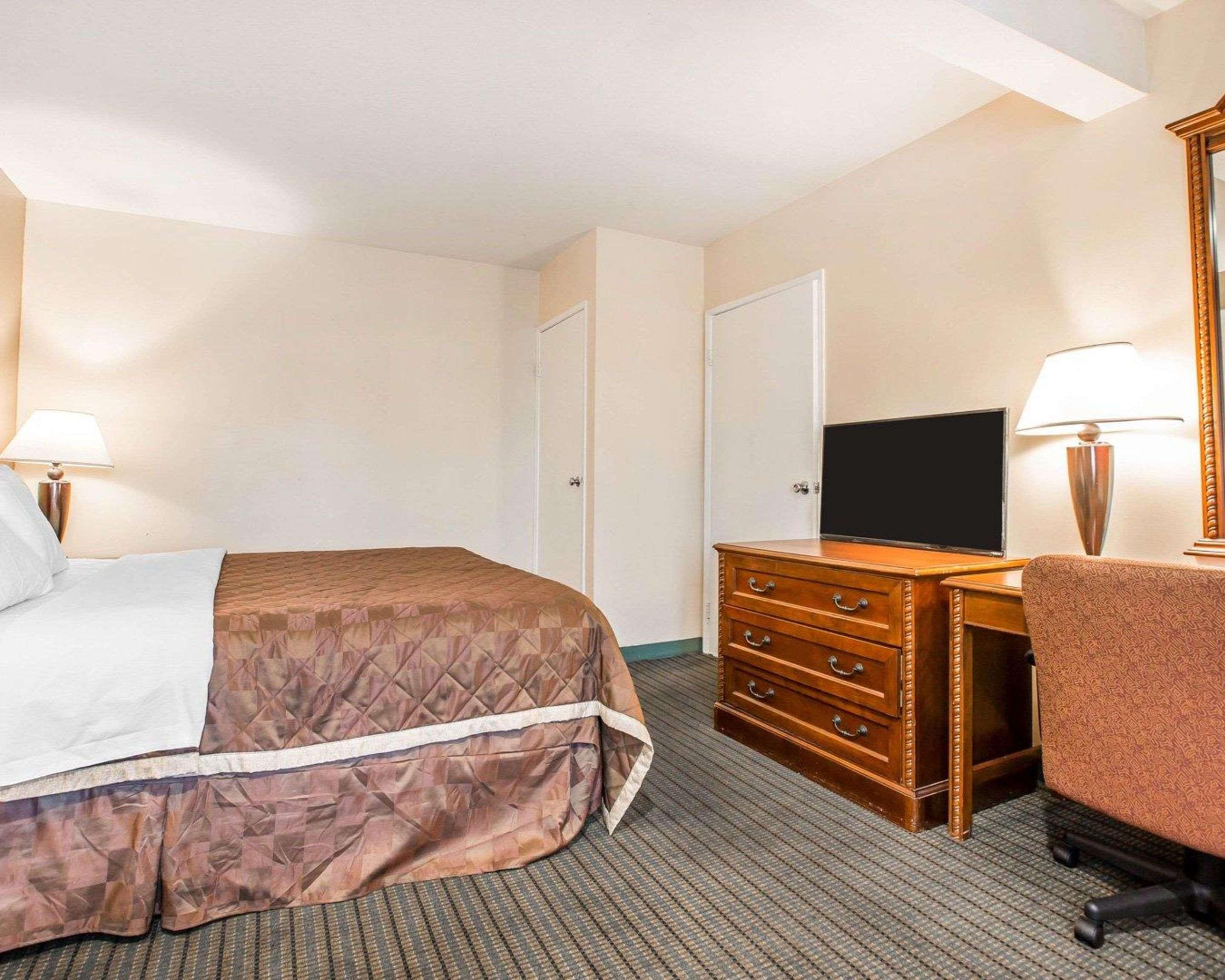 Rodeway Inn South Gate - Los Angeles South Екстериор снимка