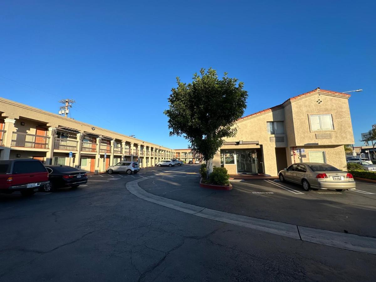 Rodeway Inn South Gate - Los Angeles South Екстериор снимка