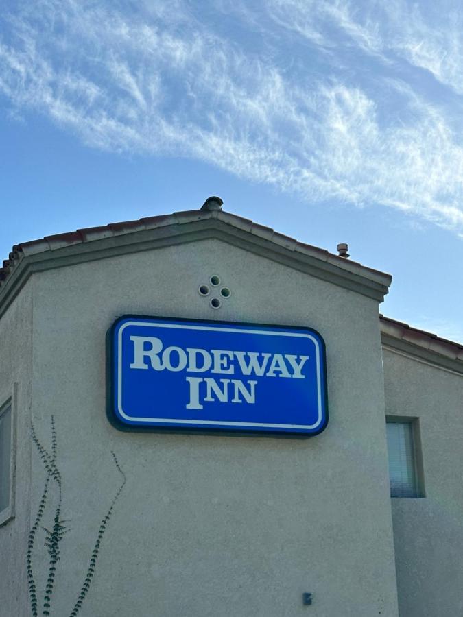 Rodeway Inn South Gate - Los Angeles South Екстериор снимка